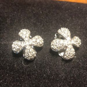 Vintage Rhinestone Clip Flower earrings